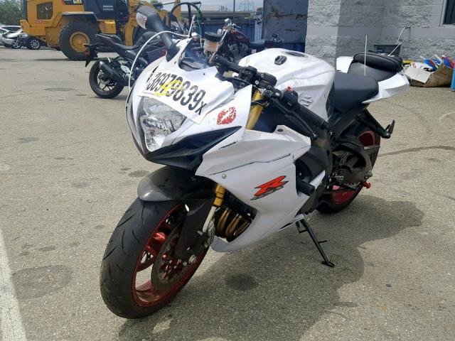 JS1GR7MA3H2102211 - 2017 SUZUKI GSX-R750 WHITE photo 2