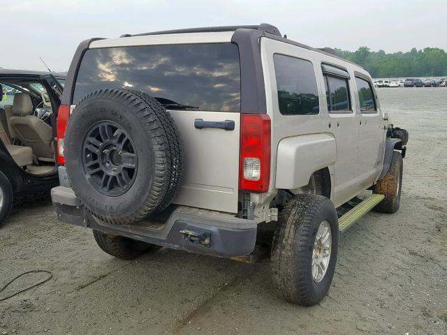 5GTDN13E978249255 - 2007 HUMMER H3 GRAY photo 4