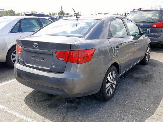 KNAFU4A28D5722926 - 2013 KIA FORTE EX GRAY photo 4