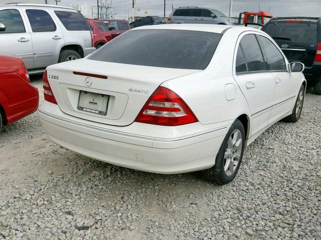 WDBRF92H17F866454 - 2007 MERCEDES-BENZ C 280 4MAT WHITE photo 4