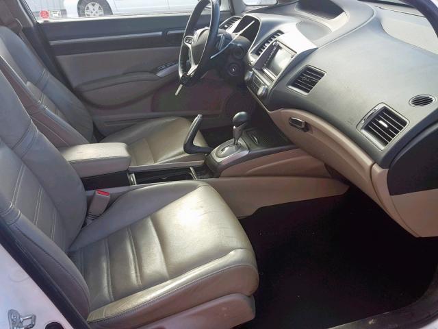 2HHFD5F77AH200089 - 2010 ACURA CSX TECHNO WHITE photo 5