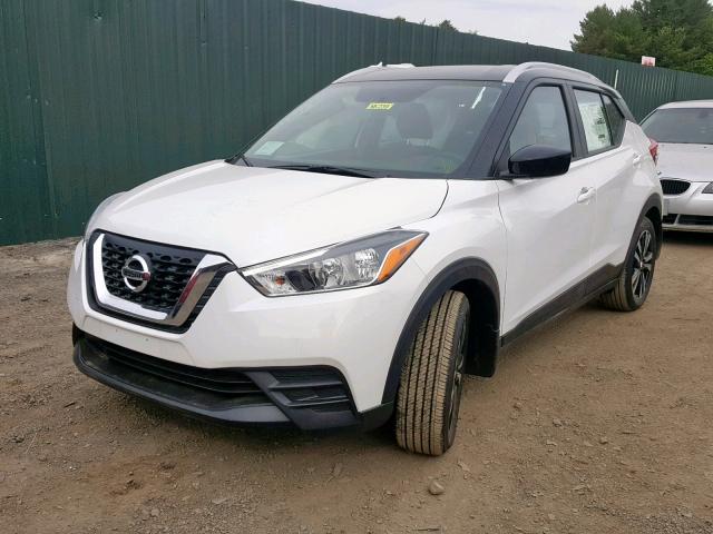 3N1CP5CU0KL497600 - 2019 NISSAN KICKS S WHITE photo 2