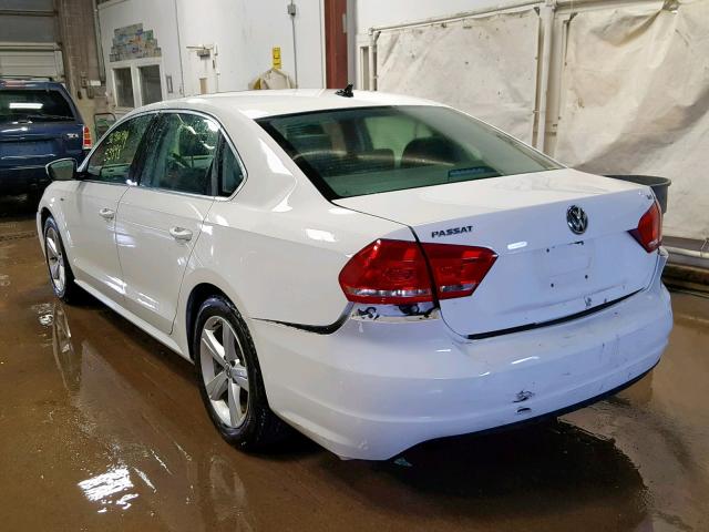 1VWAT7A37FC110027 - 2015 VOLKSWAGEN PASSAT S WHITE photo 3