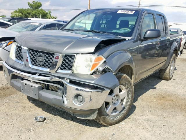 1N6AD07U68C414490 - 2008 NISSAN FRONTIER C CHARCOAL photo 2