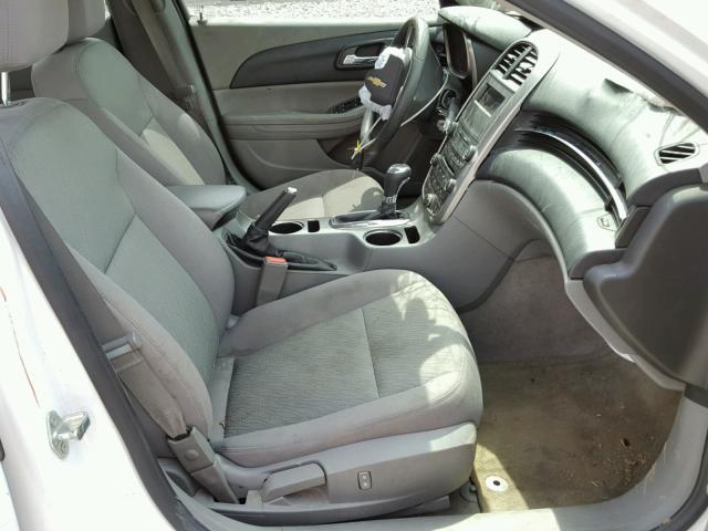 1G11B5SL0EF108103 - 2014 CHEVROLET MALIBU LS 白色 照片 5