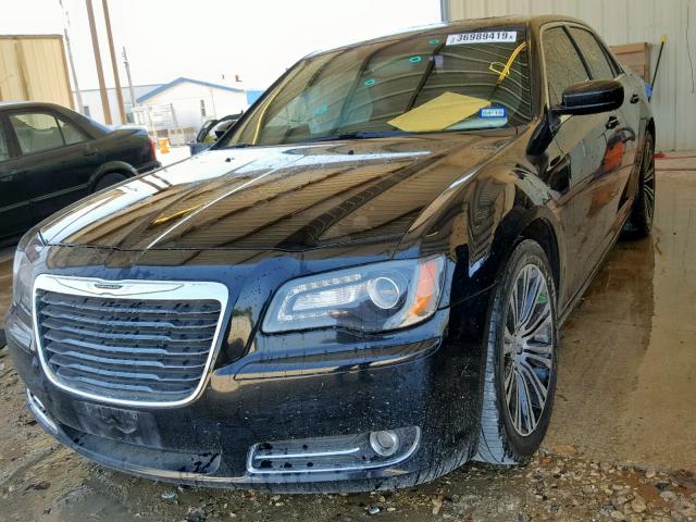 2C3CCABGXDH595157 - 2013 CHRYSLER 300 S BLACK photo 2