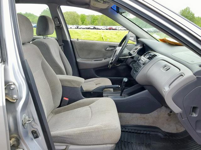 1HGCG56412A034981 - 2002 HONDA ACCORD LX SILVER photo 5