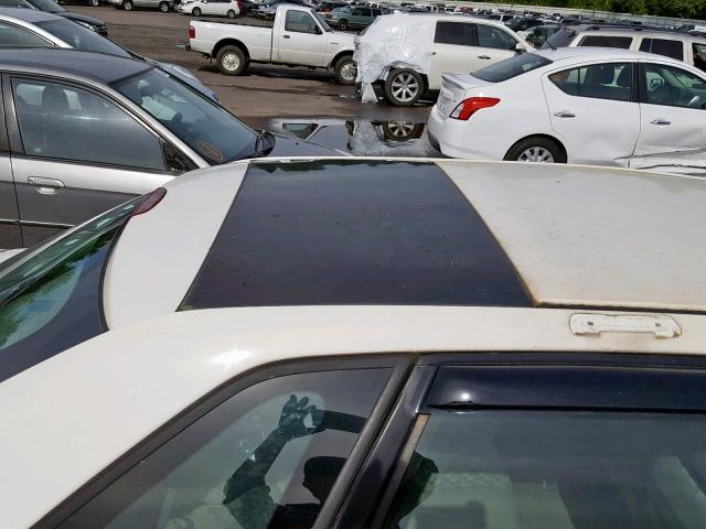 1G1ZS64855F257382 - 2005 CHEVROLET MALIBU MAX WHITE photo 9