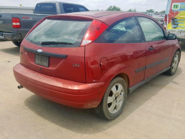 3FAFP31371R129229 - 2001 FORD FOCUS ZX3 RED photo 4