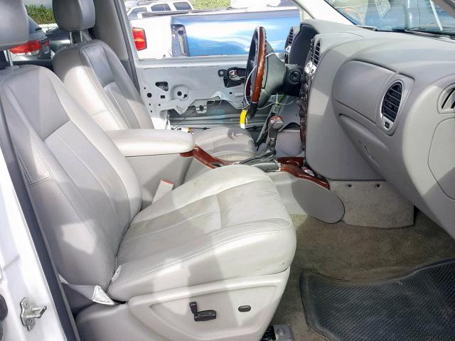 1GKES63M062148328 - 2006 GMC ENVOY DENA WHITE photo 5