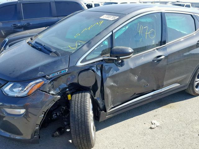 1G1FW6S09J4131746 - 2018 CHEVROLET BOLT EV LT GRAY photo 9