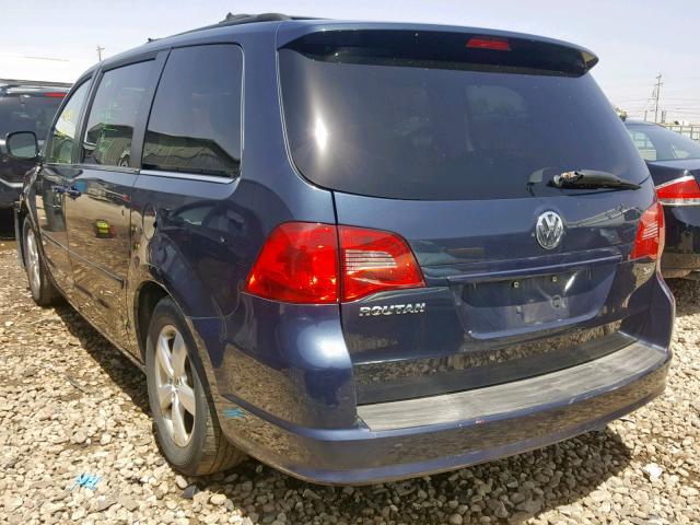 2V8HW34199R500445 - 2009 VOLKSWAGEN ROUTAN SE BLUE photo 3