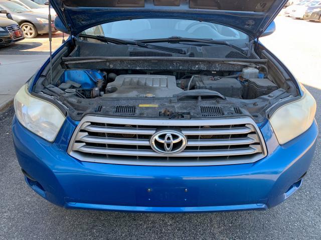 JTEDS41A182001308 - 2008 TOYOTA HIGHLANDER BLUE photo 8