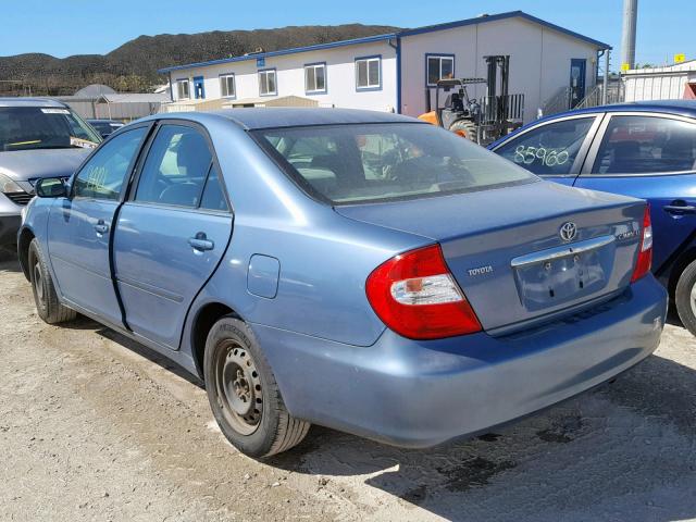 JTDBE32K030206109 - 2003 TOYOTA CAMRY LE BLUE photo 3