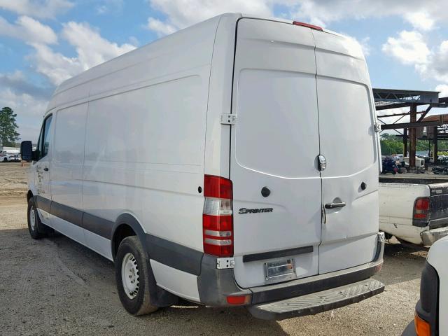 WDYPE8CC7B5546437 - 2011 FREIGHTLINER SPRINTER 2 WHITE photo 3