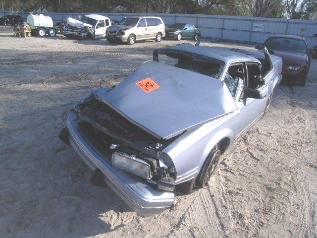 1G4AG55M0R6447359 - 1994 BUICK CENTURY SP BLUE photo 2