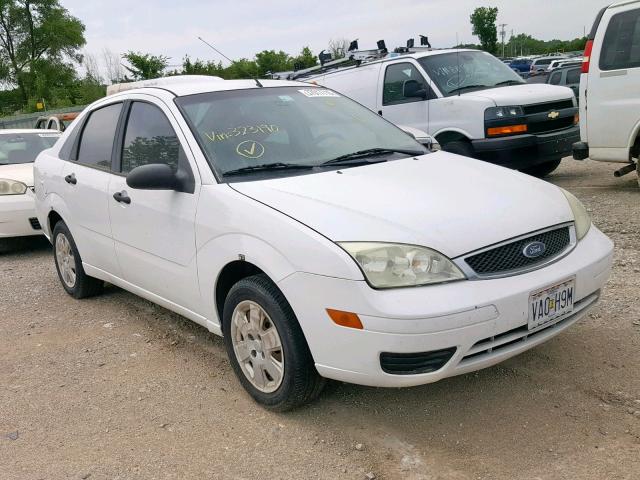 1FAHP34N77W323190 - 2007 FORD FOCUS ZX4 WHITE photo 1