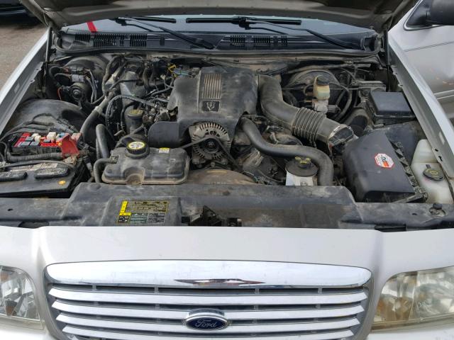 2FAFP74W93X208600 - 2003 FORD CROWN VICT SILVER photo 7