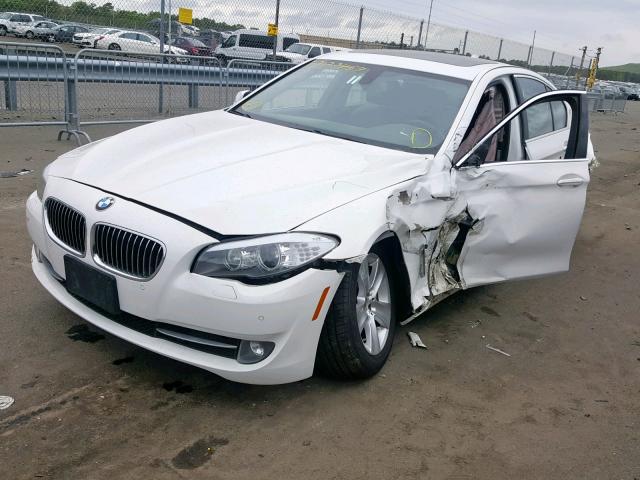 WBAXH5C5XDD112585 - 2013 BMW 528 XI WHITE photo 2