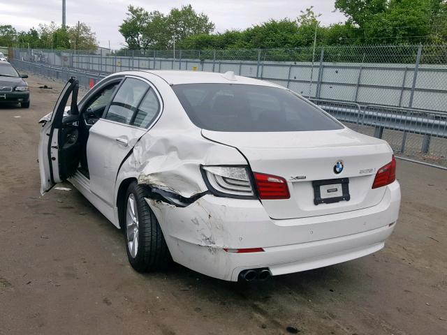 WBAXH5C5XDD112585 - 2013 BMW 528 XI WHITE photo 3