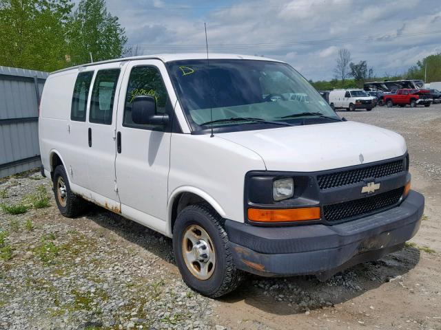 1GCFG15X351126081 - 2005 CHEVROLET EXPRESS G1 WHITE photo 1