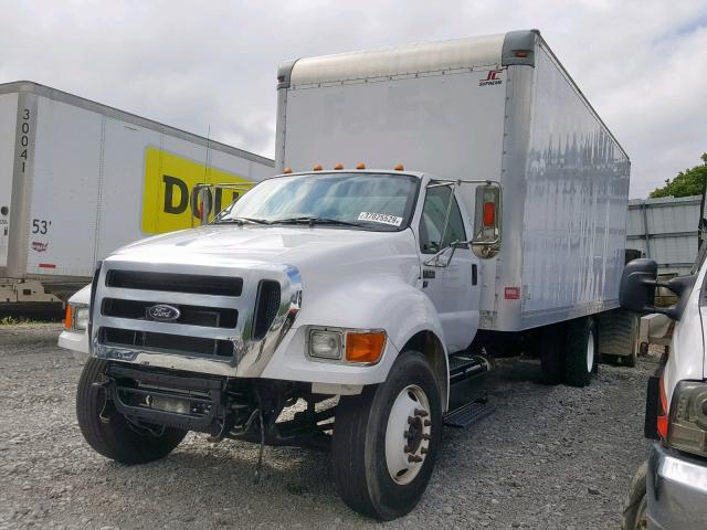 3FRNF6HD8DV037540 - 2013 FORD F650 SUPER WHITE photo 2