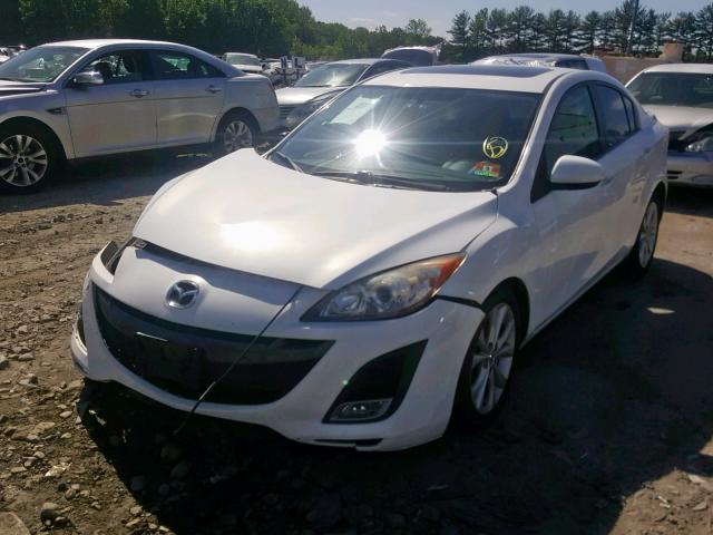 JM1BL1U69B1449307 - 2011 MAZDA 3 S WHITE photo 2