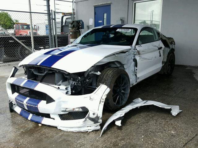 1FA6P8JZ0G5525709 - 2016 FORD MUSTANG SH WHITE photo 2