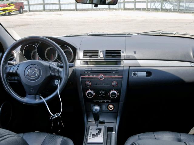 JM1BK323261541467 - 2006 MAZDA 3 S SILVER photo 9