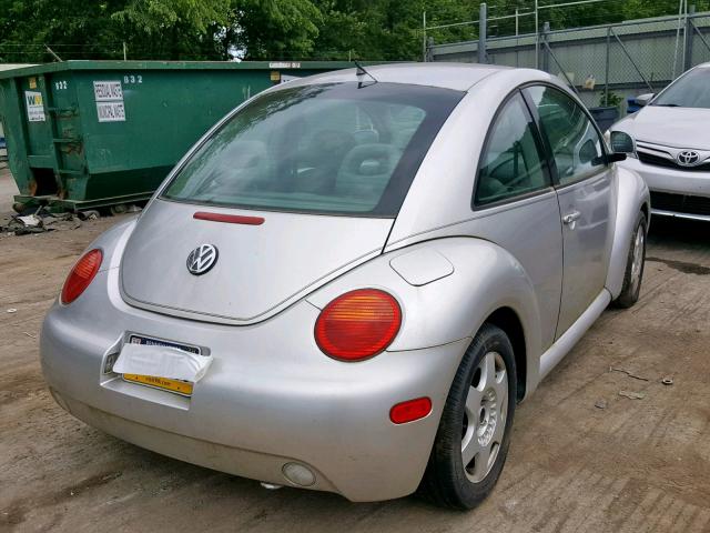 3VWBB61C1WM051430 - 1998 VOLKSWAGEN NEW BEETLE ვერცხლისფერი ფოტო 4