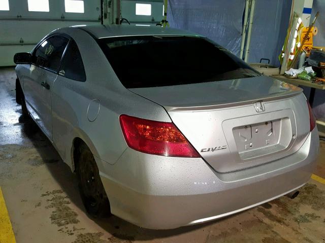 2HGFG112X8H011916 - 2008 HONDA CIVIC DX SILVER photo 3