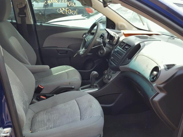 1G1JA6SH7D4132963 - 2013 CHEVROLET SONIC LS 蓝色 照片 5