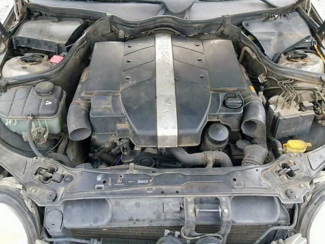 WDBRF61J93A511574 - 2003 MERCEDES-BENZ C 240 GRAY photo 7