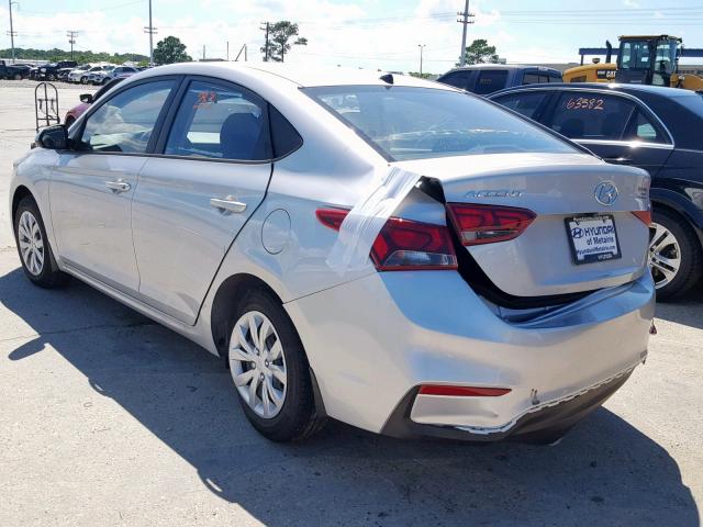 3KPC24A32KE061366 - 2019 HYUNDAI ACCENT SE SILVER photo 3