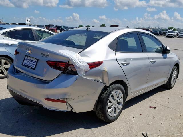 3KPC24A32KE061366 - 2019 HYUNDAI ACCENT SE SILVER photo 4