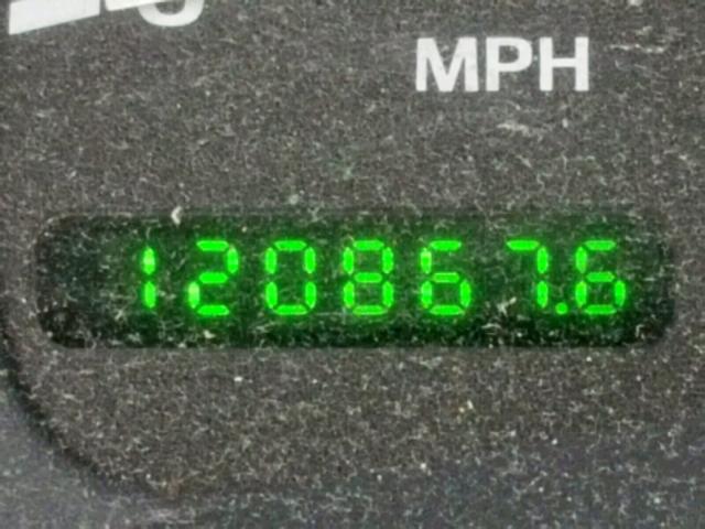 5LMEU27R42LJ12109 - 2002 LINCOLN NAVIGATOR GOLD photo 8