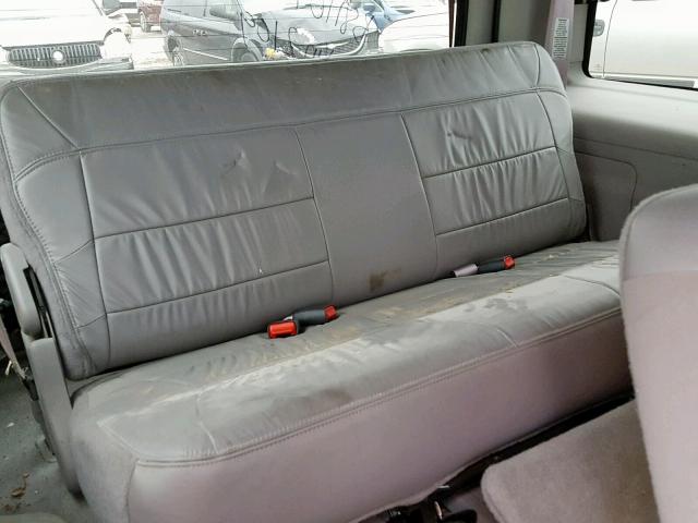 5LMEU27R42LJ12109 - 2002 LINCOLN NAVIGATOR GOLD photo 9