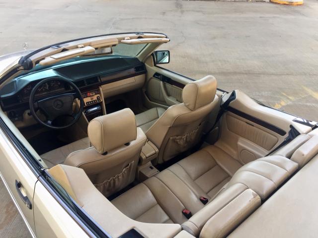 WDBEA66E2RC145351 - 1994 MERCEDES-BENZ E 320 TAN photo 6