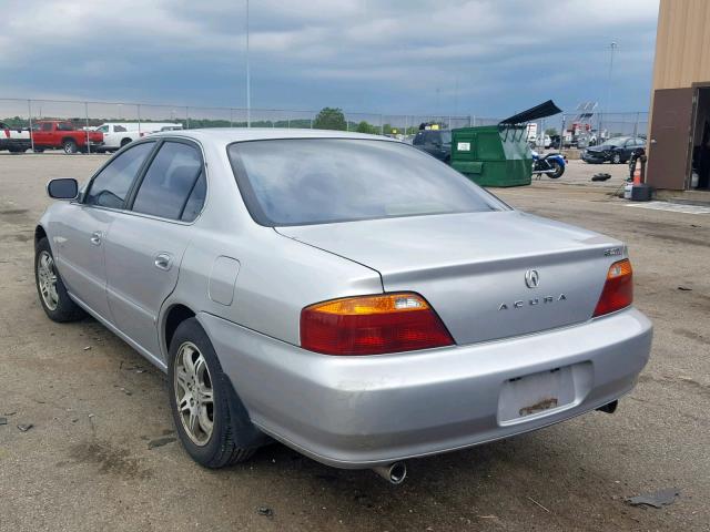 19UUA5661YA064109 - 2000 ACURA 3.2TL SILVER photo 3