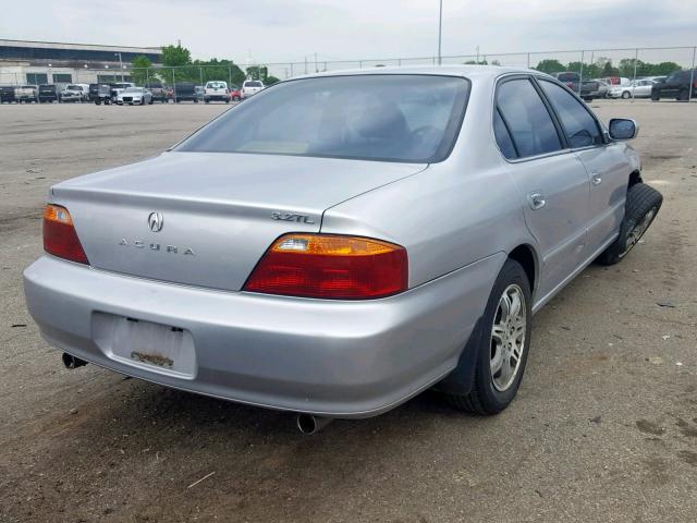 19UUA5661YA064109 - 2000 ACURA 3.2TL SILVER photo 4