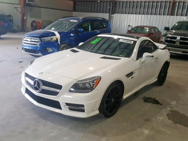 WDDPK4HA6FF111645 - 2015 MERCEDES-BENZ SLK 250 WHITE photo 2