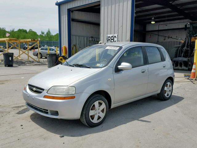 KL1TD66647B726160 - 2007 CHEVROLET AVEO BASE Күміс фото 2