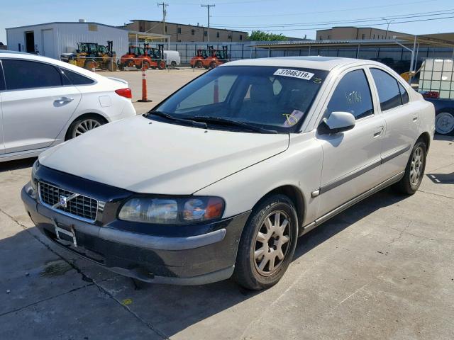 YV1RS61R322184546 - 2002 VOLVO S60 WHITE photo 2