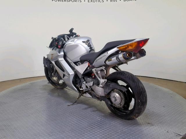 JH2RC46173M500151 - 2003 HONDA VFR800 SILVER photo 6