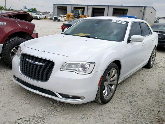 2C3CCAAG7HH599741 - 2017 CHRYSLER 300 LIMITE WHITE photo 2