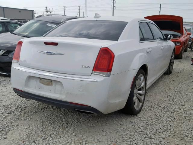 2C3CCAAG7HH599741 - 2017 CHRYSLER 300 LIMITE WHITE photo 4