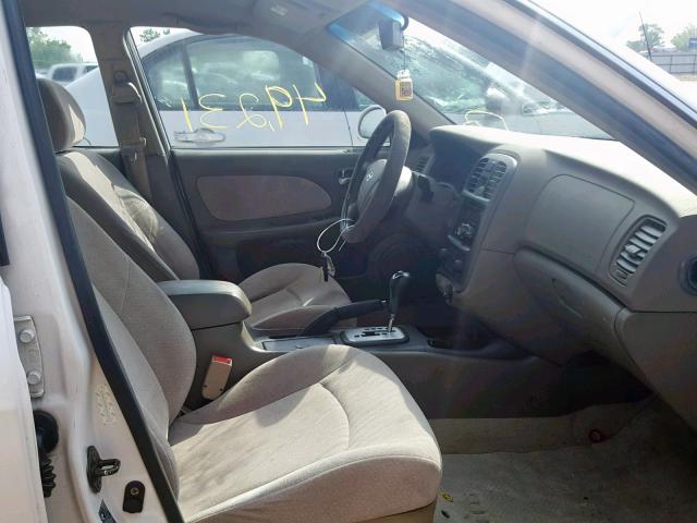 KMHWF25H84A963792 - 2004 HYUNDAI SONATA GL WHITE photo 5