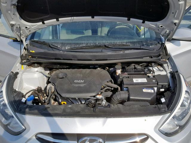 KMHCT4AEXGU960026 - 2016 HYUNDAI ACCENT SE SILVER photo 7