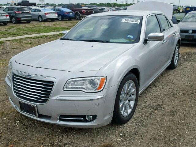 2C3CCACGXCH249221 - 2012 CHRYSLER 300 LIMITE SILVER photo 2