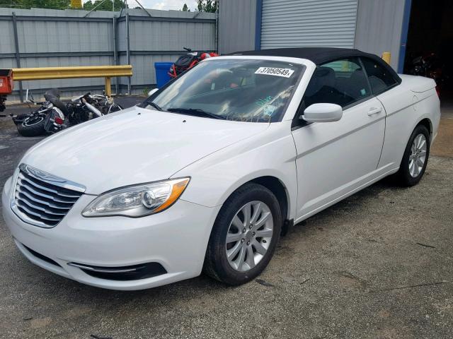 1C3BCBEB3DN606119 - 2013 CHRYSLER 200 TOURIN WHITE photo 2